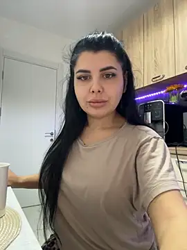 Snapshot of Scarlett-Dream chatting on 10-21-25, 05:30 Scarlett-Dream online show from 10-21-25, 05:30