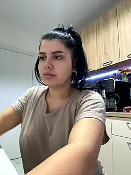 Snapshot of Scarlett-Dream chatting on 11-20-25, 04:12 Scarlett-Dream online show from 11-20-25, 04:12