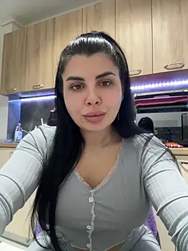 Snapshot of Scarlett-Dream chatting on 11-25-25, 04:12 Scarlett-Dream online show from 11-25-25, 04:12