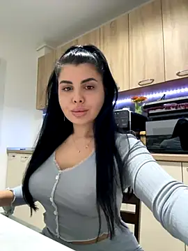 Snapshot of Scarlett-Dream chatting on 12-02-25, 03:34 Scarlett-Dream online show from 12-02-25, 03:34