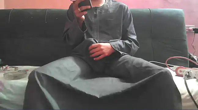 Snapshot of foxsanSs chatting on 02-27-25, 05:34 foxsanSs online show from 02-27-25, 05:34