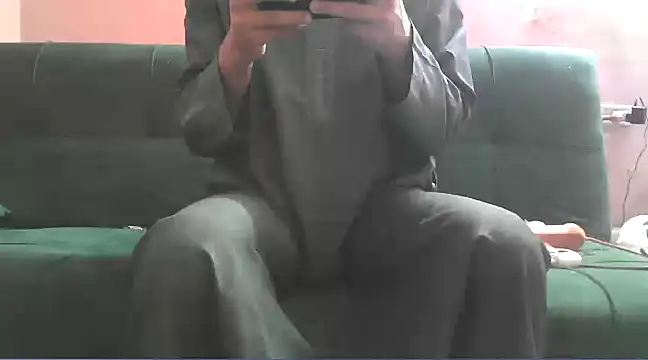 Snapshot of foxsanSs chatting on 03-12-25, 02:52 foxsanSs online show from 03-12-25, 02:52