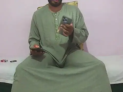 Snapshot of foxsanSs chatting on 10-18-25, 08:09 foxsanSs online show from 10-18-25, 08:09