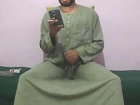 Snapshot of foxsanSs chatting on 11-04-25, 11:37 foxsanSs online show from 11-04-25, 11:37