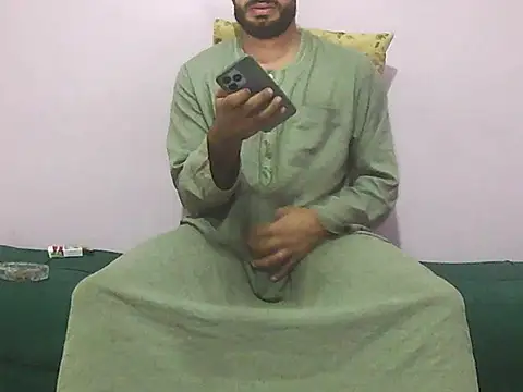 Snapshot of foxsanSs chatting on 11-05-25, 07:47 foxsanSs online show from 11-05-25, 07:47