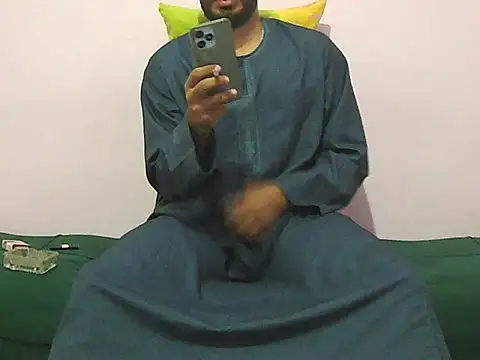 Snapshot of foxsanSs chatting on 11-21-25, 10:19 foxsanSs online show from 11-21-25, 10:19