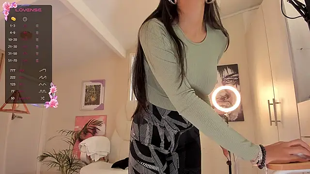 Snapshot of catalinasaiz chatting on 01-17-25, 02:18 catalinasaiz online show from 01-17-25, 02:18