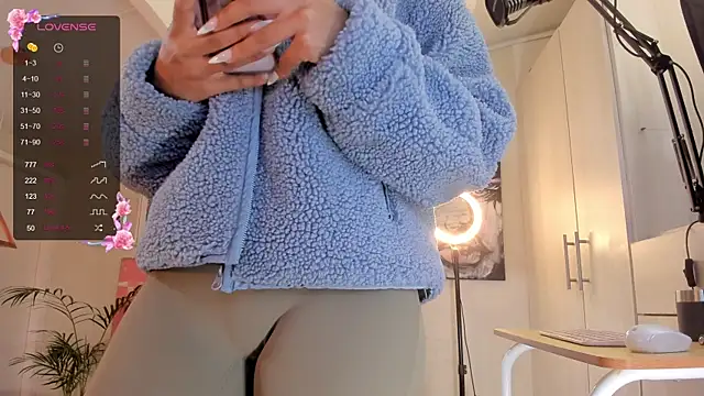 Snapshot of catalinasaiz chatting on 03-07-25, 02:01 catalinasaiz online show from 03-07-25, 02:01