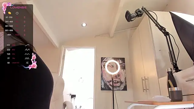 Snapshot of catalinasaiz chatting on 03-13-25, 02:12 catalinasaiz online show from 03-13-25, 02:12