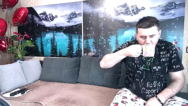 Snapshot of Big_Boss55 chatting on 03-13-25, 08:37 Big Boss55 online show from 03-13-25, 08:37