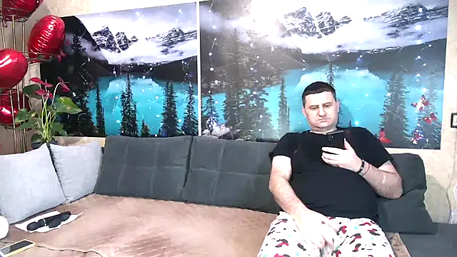 Snapshot of Big_Boss55 chatting on 03-18-25, 08:25 Big Boss55 online show from 03-18-25, 08:25