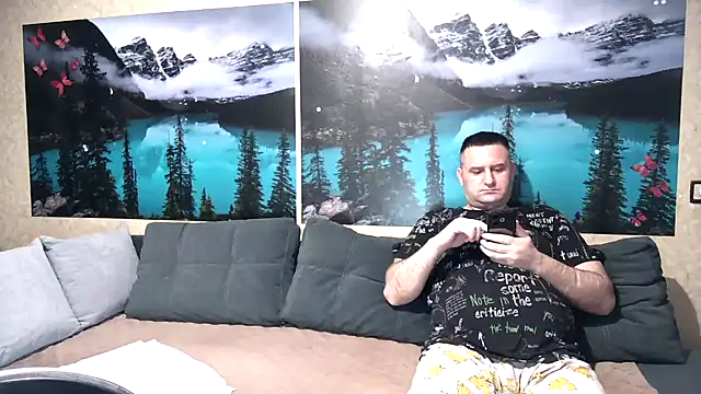 Snapshot of Big_Boss55 chatting on 09-22-25, 08:05 Big Boss55 online show from 09-22-25, 08:05