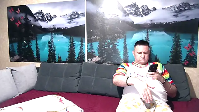 Snapshot of Big_Boss55 chatting on 10-20-25, 07:47 Big Boss55 online show from 10-20-25, 07:47