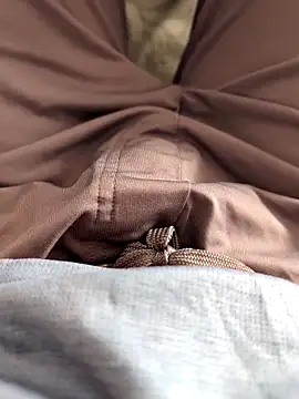 Snapshot of Elixire1 chatting on 09-22-25, 03:36 Elixire1 online show from 09-22-25, 03:36