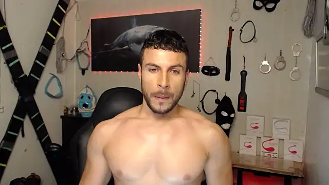 Snapshot of bayronfit chatting on 05-25-26, 10:27 bayronfit online show from 05-25-26, 10:27
