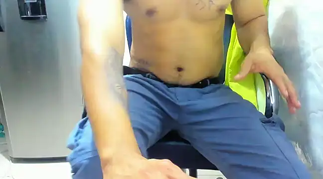 Snapshot of curvsex chatting on 12-04-24, 07:23 curvsex online show from 12-04-24, 07:23