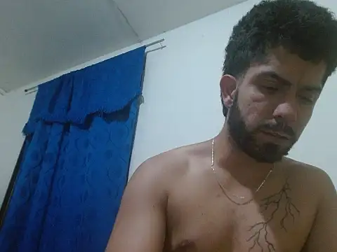 Snapshot of curvsex chatting on 03-25-26, 12:00 curvsex online show from 03-25-26, 12:00