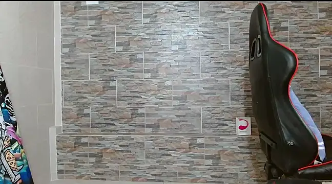 Snapshot of omar_alurba chatting on 12-31-24, 09:28 omar alurba online show from 12-31-24, 09:28