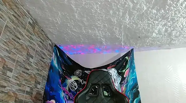 Snapshot of omar_alurba chatting on 02-01-25, 02:34 omar alurba online show from 02-01-25, 02:34