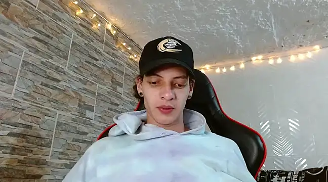 Snapshot of omar_alurba chatting on 03-07-25, 11:16 omar alurba online show from 03-07-25, 11:16