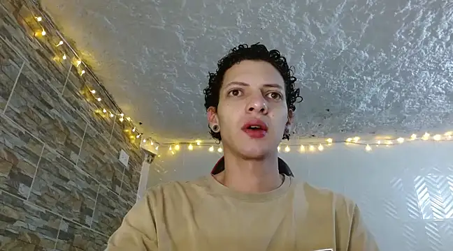 Snapshot of omar_alurba chatting on 03-09-25, 12:31 omar alurba online show from 03-09-25, 12:31