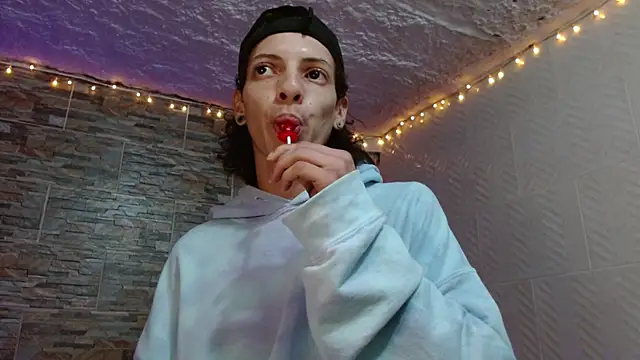 Snapshot of omar_alurba chatting on 09-20-25, 02:01 omar alurba online show from 09-20-25, 02:01