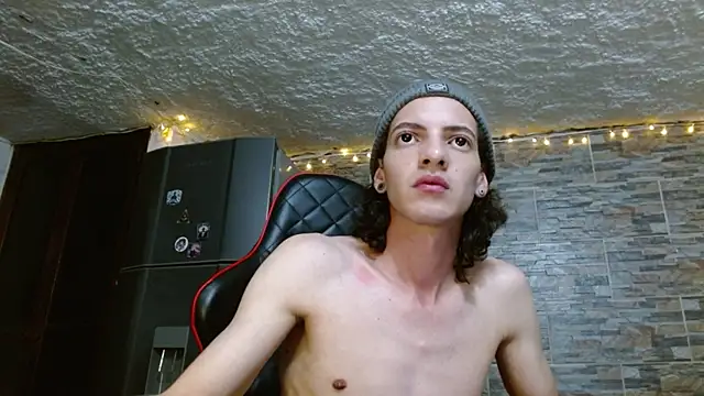 Snapshot of omar_alurba chatting on 09-27-25, 02:27 omar alurba online show from 09-27-25, 02:27