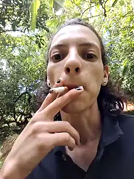 Snapshot of omar_alurba chatting on 10-20-25, 07:25 omar alurba online show from 10-20-25, 07:25