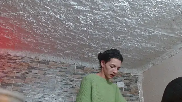 Snapshot of omar_alurba chatting on 11-30-25, 02:43 omar alurba online show from 11-30-25, 02:43