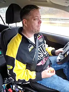 Snapshot of Trucker_Hunter chatting on 12-03-24, 09:22 Trucker Hunter online show from 12-03-24, 09:22