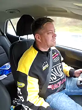 Snapshot of Trucker_Hunter chatting on 12-03-24, 12:27 Trucker Hunter online show from 12-03-24, 12:27