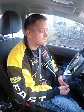 Snapshot of Trucker_Hunter chatting on 12-04-24, 02:26 Trucker Hunter online show from 12-04-24, 02:26