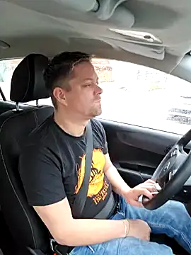 Snapshot of Trucker_Hunter chatting on 12-21-24, 10:28 Trucker Hunter online show from 12-21-24, 10:28