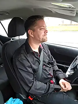 Snapshot of Trucker_Hunter chatting on 12-25-24, 11:33 Trucker Hunter online show from 12-25-24, 11:33