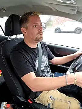 Snapshot of Trucker_Hunter chatting on 01-18-25, 12:15 Trucker Hunter online show from 01-18-25, 12:15