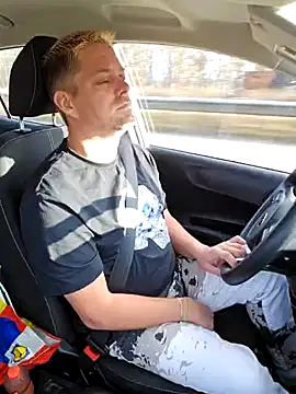 Snapshot of Trucker_Hunter chatting on 01-19-25, 12:06 Trucker Hunter online show from 01-19-25, 12:06