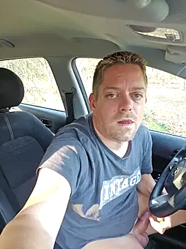 Snapshot of Trucker_Hunter chatting on 02-09-25, 01:03 Trucker Hunter online show from 02-09-25, 01:03