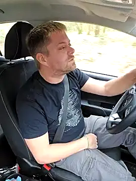 Snapshot of Trucker_Hunter chatting on 02-21-25, 09:02 Trucker Hunter online show from 02-21-25, 09:02