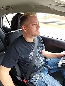 Snapshot of Trucker_Hunter chatting on 03-02-25, 12:11 Trucker Hunter online show from 03-02-25, 12:11