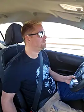 Snapshot of Trucker_Hunter chatting on 03-06-25, 09:47 Trucker Hunter online show from 03-06-25, 09:47