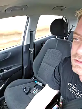 Snapshot of Trucker_Hunter chatting on 03-11-25, 08:30 Trucker Hunter online show from 03-11-25, 08:30