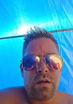 Snapshot of Trucker_Hunter chatting on 09-19-25, 01:56 Trucker Hunter online show from 09-19-25, 01:56