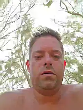 Snapshot of Trucker_Hunter chatting on 10-04-25, 01:53 Trucker Hunter online show from 10-04-25, 01:53