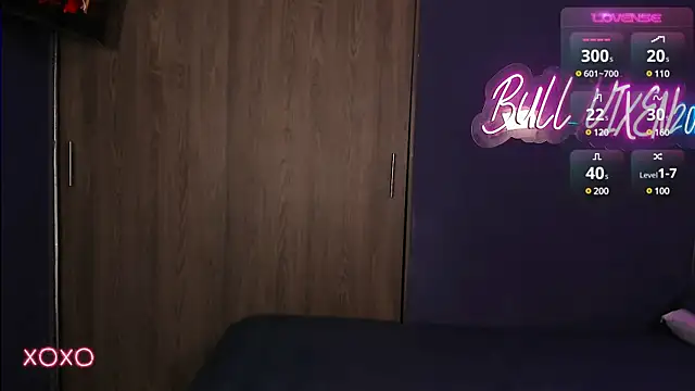 Snapshot of bull_vixen2001 chatting on 12-13-24, 11:34 bull vixen2001 online show from 12-13-24, 11:34
