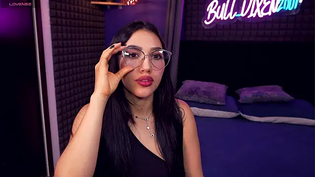 bull vixen2001 online show from 04-18-26, 11:27