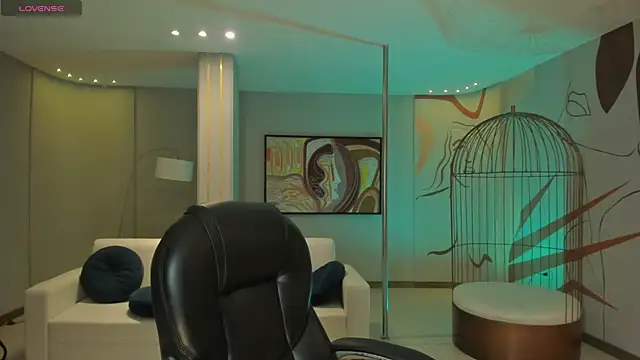 Snapshot of ErikaBenz_ chatting on 10-27-25, 12:20 ErikaBenz online show from 10-27-25, 12:20