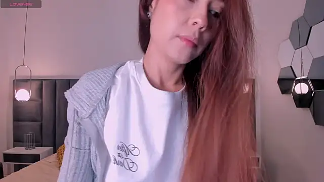 ErikaBenz  online show from 07-08-26, 12:20