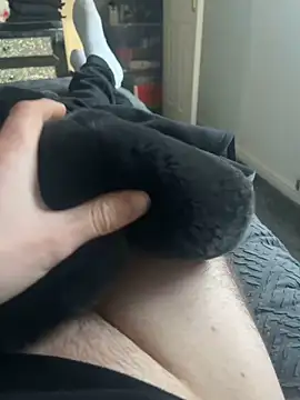 Snapshot of Furdale chatting on 03-11-25, 05:35 Furdale online show from 03-11-25, 05:35