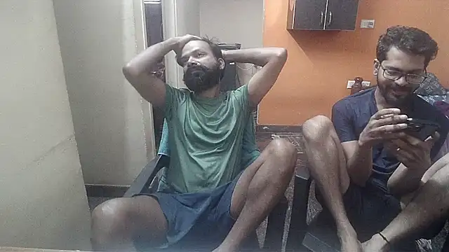 Snapshot of Indiaguy4u chatting on 01-19-25, 11:34 Indiaguy4u online show from 01-19-25, 11:34