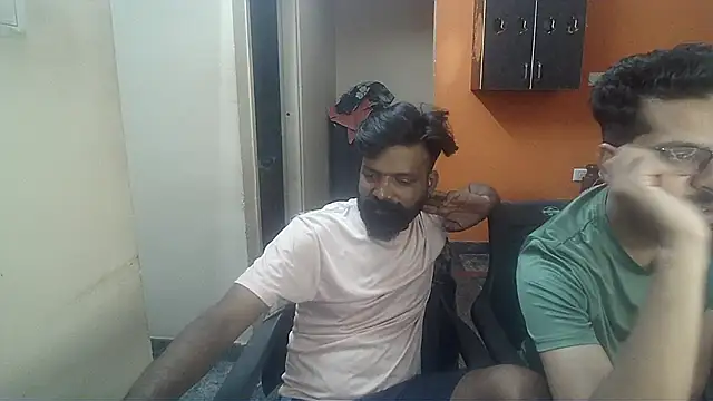Snapshot of Indiaguy4u chatting on 02-17-25, 05:10 Indiaguy4u online show from 02-17-25, 05:10